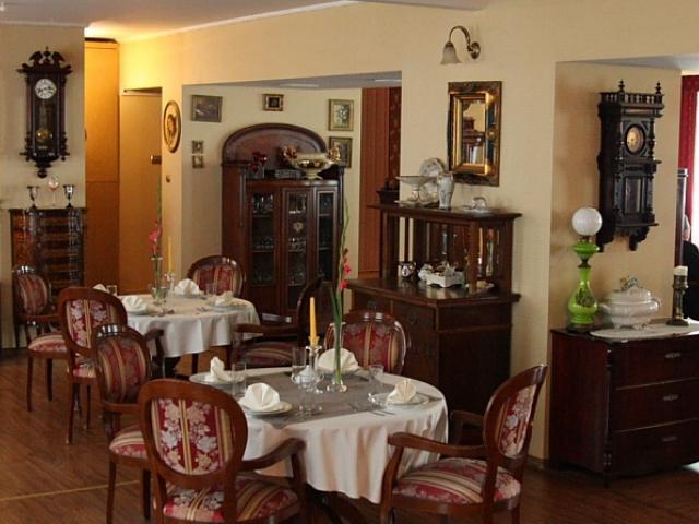 Hotel I Restauracja Chopin Zary  Bagian luar foto