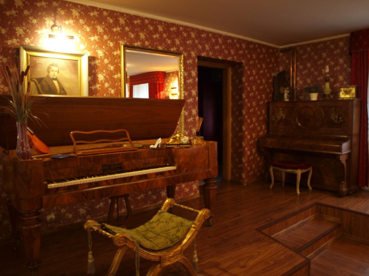 Hotel I Restauracja Chopin Zary  Bagian luar foto